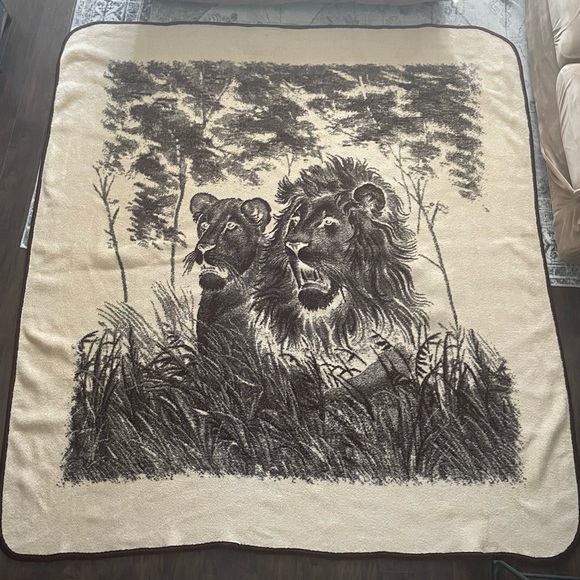 San Marcos Bedding Vintage San Marcos Lion And Lioness Large